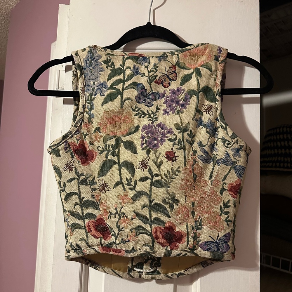 All is a gentle spring floral corset - Picture 2 of 5